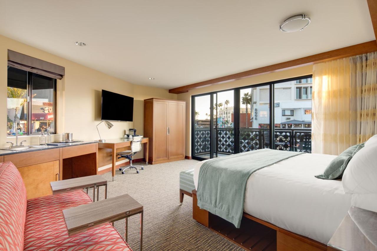 Cormorant Boutique Hotel San Diego Room photo