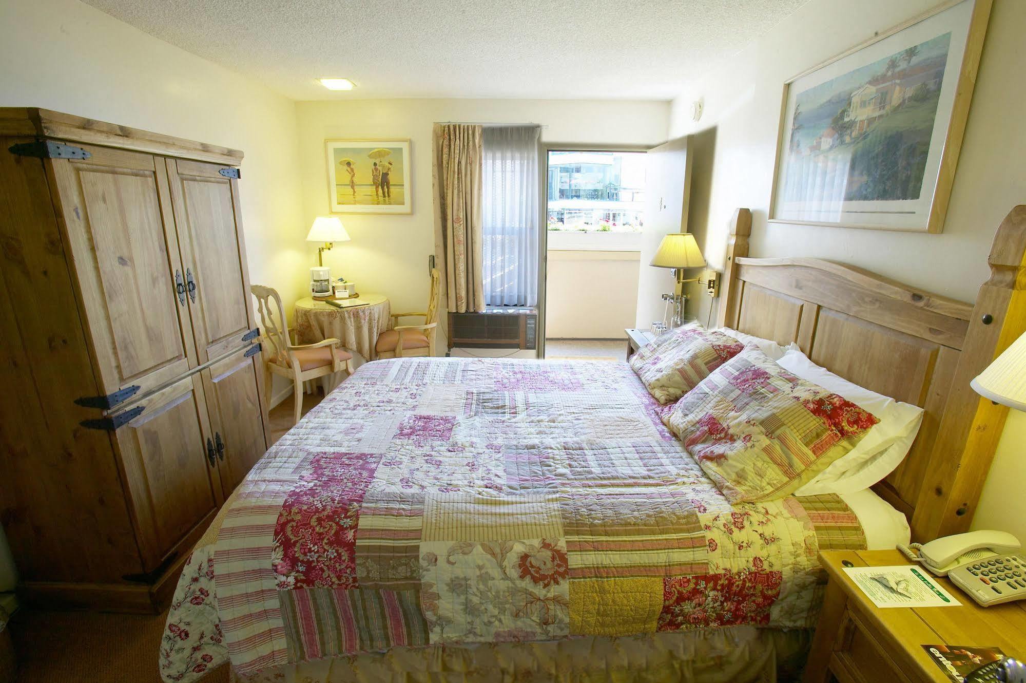 Cormorant Boutique Hotel San Diego Room photo
